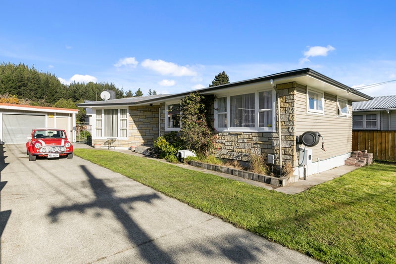 6 Norana Road, Maoribank, Upper Hutt - Carousel 21