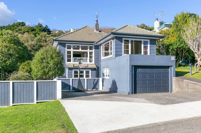14 Cecil Road, Tawa, Wellington - Carousel 1