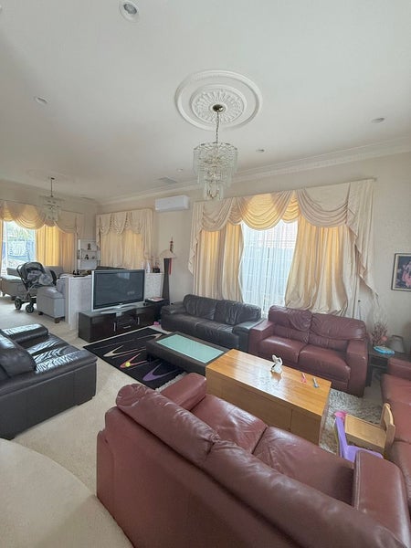 35 Jane Eyre Drive, Somerville, Auckland - Carousel 2