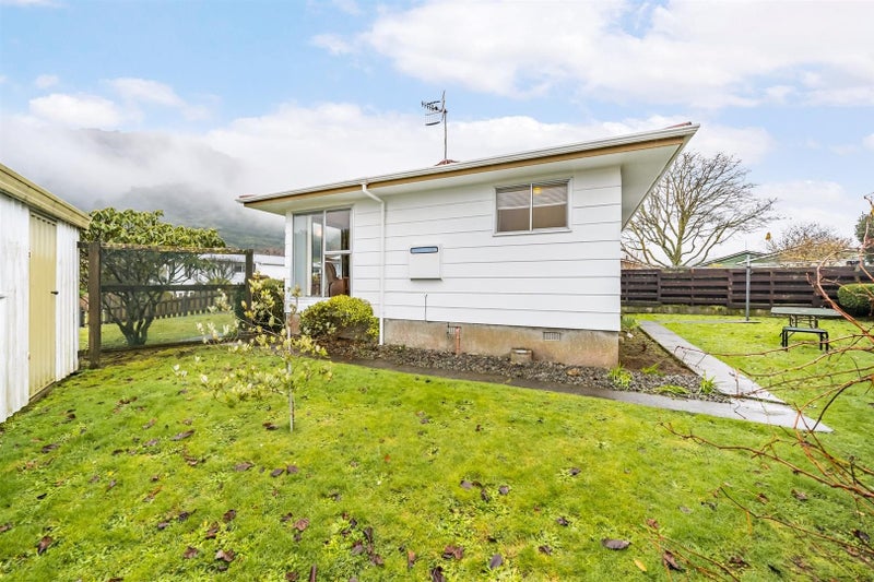 2/11 Topeka Grove, Totara Park, Upper Hutt - Carousel 10