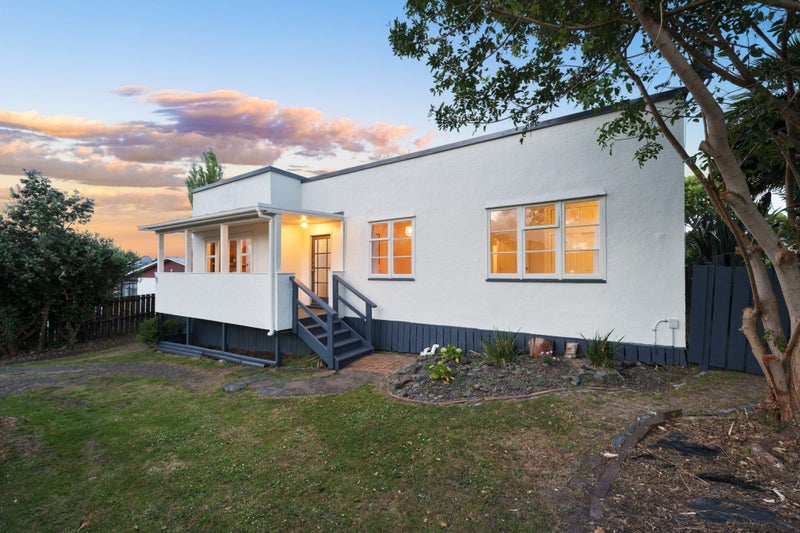17 Posa Avenue, Henderson, Auckland - Carousel 2