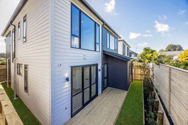 3 Frederick Street, Hillsborough, Auckland - Carousel 13