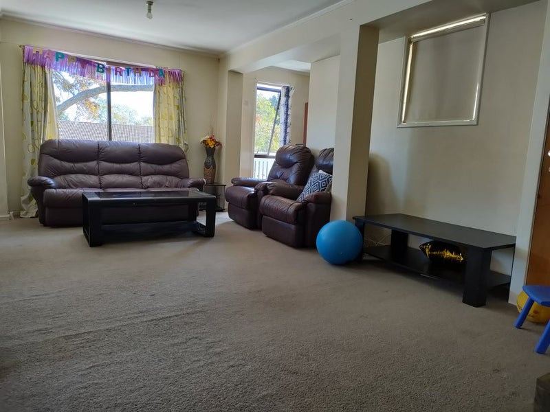 30 Everglade Drive, Goodwood Heights, Auckland - Carousel 1