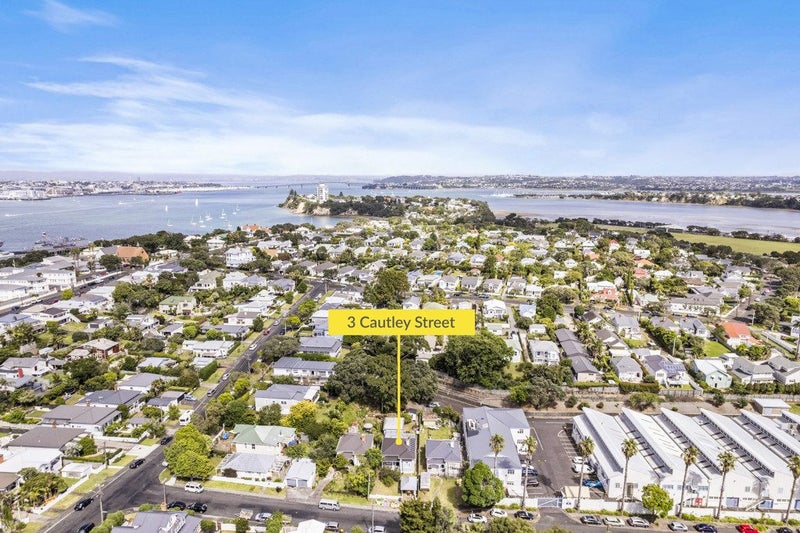 3 Cautley Street, Stanley Point, Auckland - Carousel 12