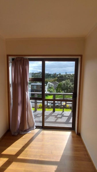 57 Sylvan Avenue, Northcote, Auckland - Carousel 2