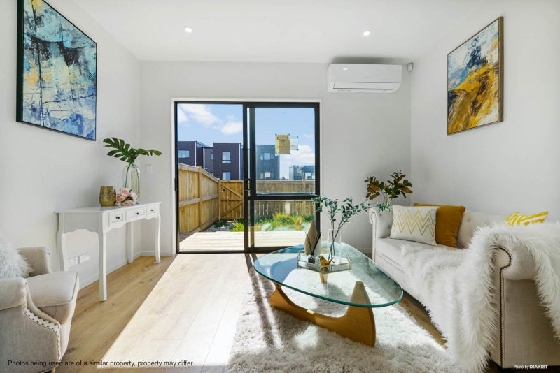 19 Hearth Street, Flat Bush, Auckland - Carousel 2