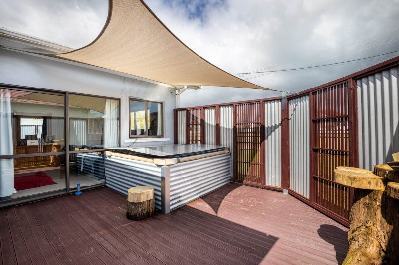 10 Miranda Street, Stratford - Carousel 2
