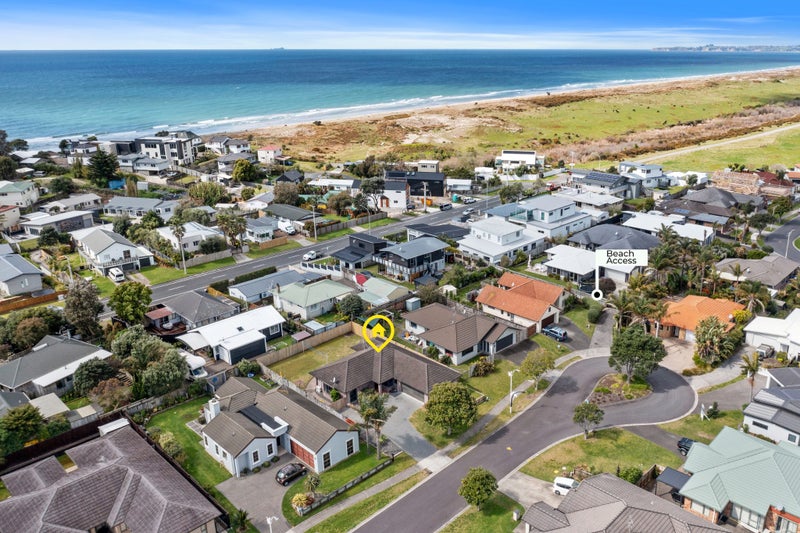 11 Paua Cove, Papamoa Beach, Papamoa - Carousel 1