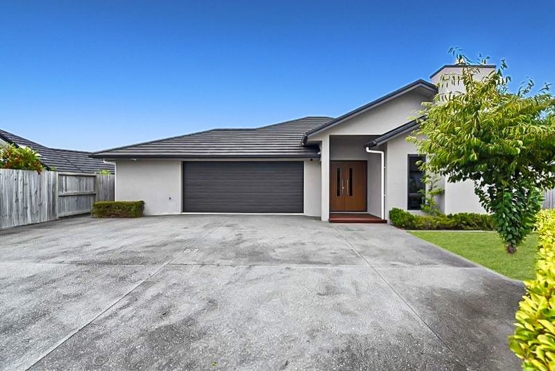 8 Platina Place, Flagstaff, Hamilton - Carousel 1