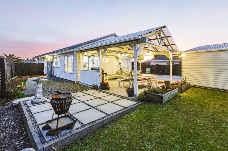 21 Randwick Place, Randwick Park, Auckland - Carousel 1