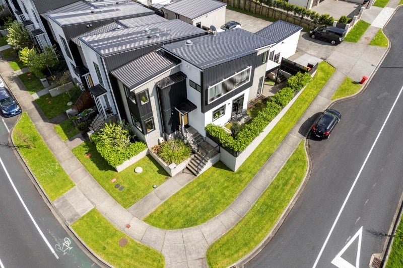 151 Bonair CREScent, Silverdale, Silverdale - Carousel 2