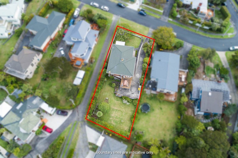 33 Tui Glen Road, Birkenhead, Auckland - Carousel 2