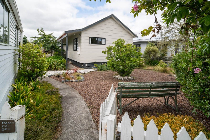 10 Macrocarpa Place, Ranui, Auckland - Carousel 2