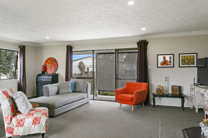 7 Anna Place, Hilltop, Taupo - Carousel 1