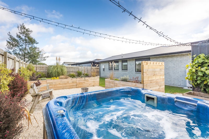 26 Serenity Crescent, Kelvin Grove, Palmerston North - Carousel 2