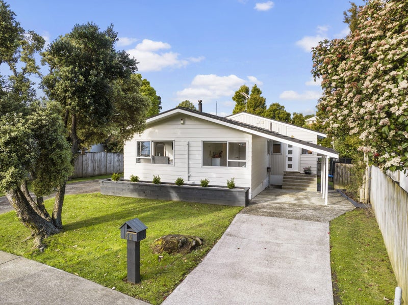 26 Mirrabooka Avenue, Botany Downs, Auckland - Carousel 1