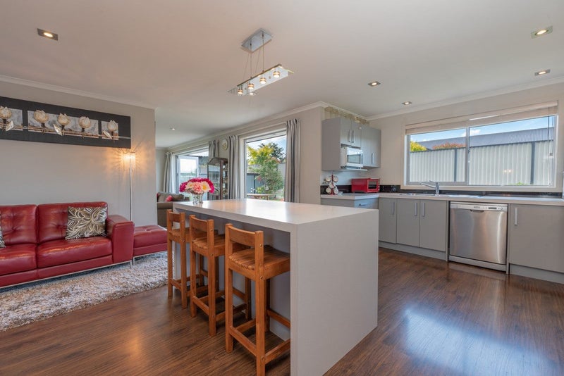 2 Gye Street, Clyde, Clyde - Carousel 2