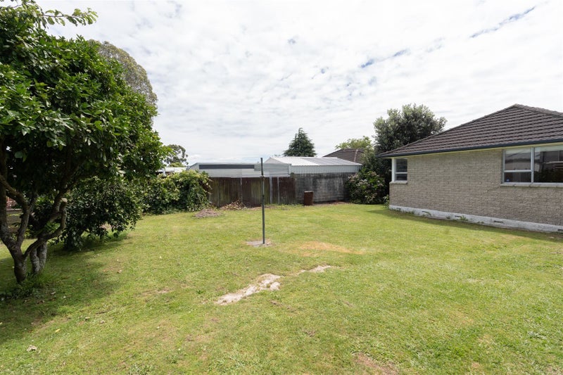 25 Jamieson Crescent, St Andrews, Hamilton - Carousel 1