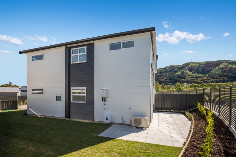 6 Parekareka Lane, Kenepuru, Porirua - Carousel 14