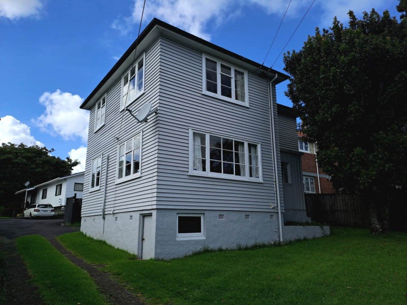 49 Pilkington Road, Panmure, Auckland - Carousel 1