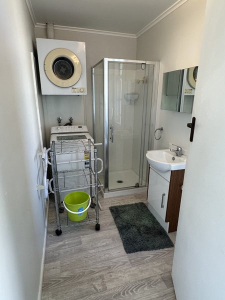 1 Hattaway Avenue, Bucklands Beach, Auckland - Carousel 7