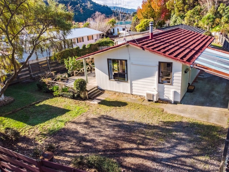 14B Crystal Grove, Birchville, Upper Hutt - Carousel 1