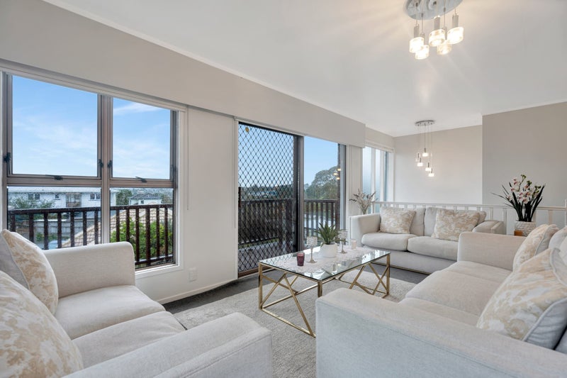 1/32 Quona Avenue, Waikowhai, Auckland - Carousel 2