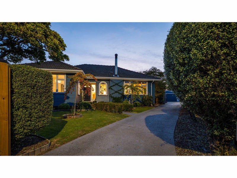 24 Derrett Place, Saint Martins, Christchurch - Carousel 1