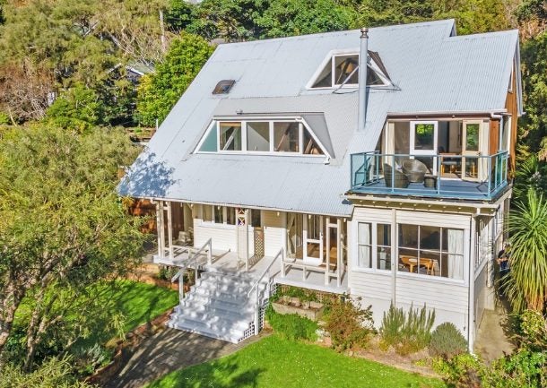 12 Korimako Road, Days Bay, Lower Hutt - Carousel 1