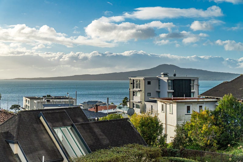 3/10 Kaimata Street, St Heliers, Auckland - Carousel 1