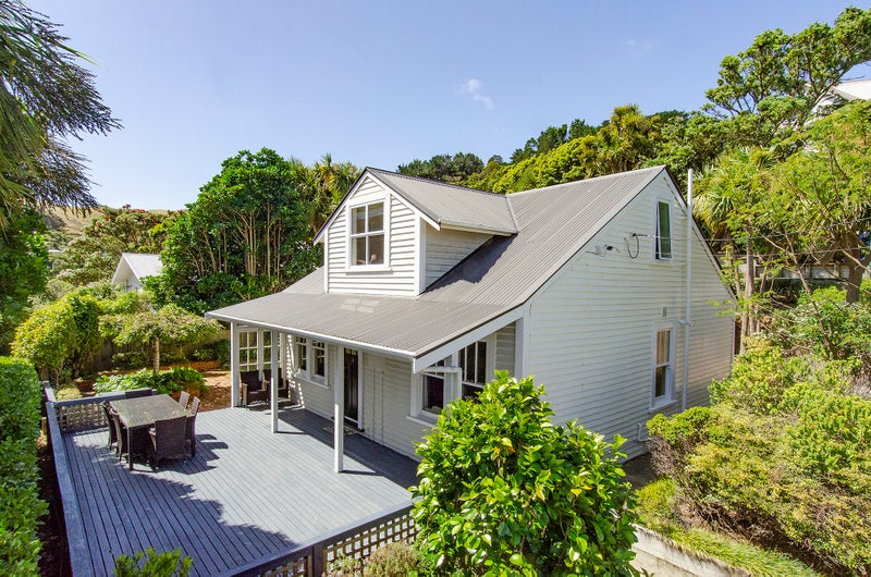 102 Parkvale Road, Karori, Wellington - Carousel 1