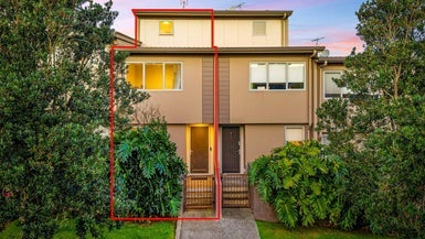 7/1 Gracechurch Drive, Flat Bush, Auckland - Carousel 1