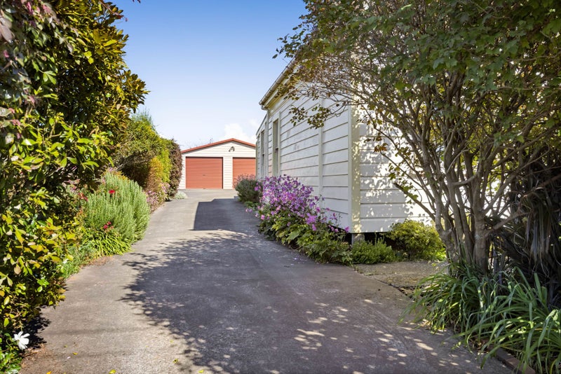 77 Swansea Road, Stratford - Carousel 2