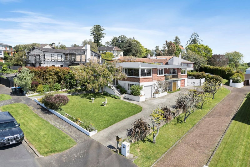 35 Vanessa Crescent, Glendowie, Auckland - Carousel 1