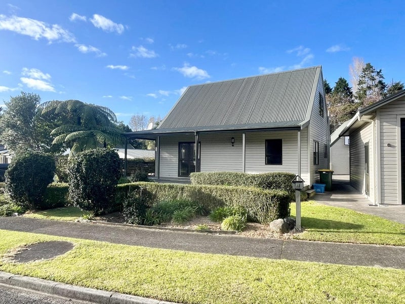 69 Arundel Crescent, Westown, New Plymouth - Carousel 1