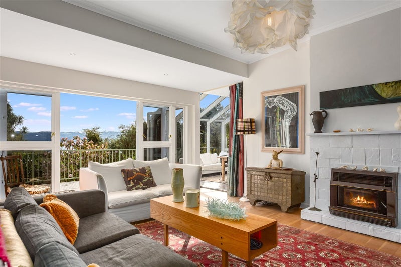 20 Mahina Road, Mahina Bay, Lower Hutt - Carousel 1