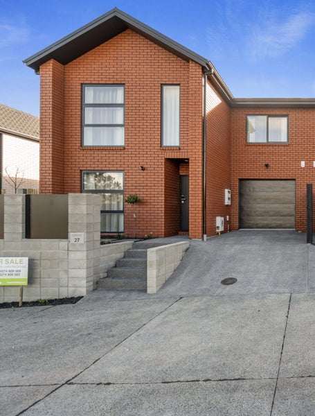 27 Kakariki Lane, Rototuna North, Hamilton - Carousel 1