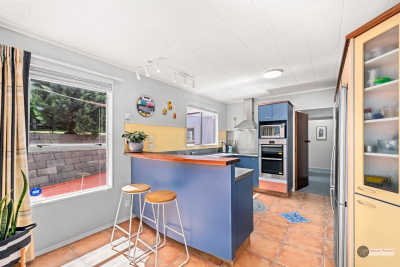 74 Tirohanga Road, Tirohanga, Lower Hutt - Carousel 2