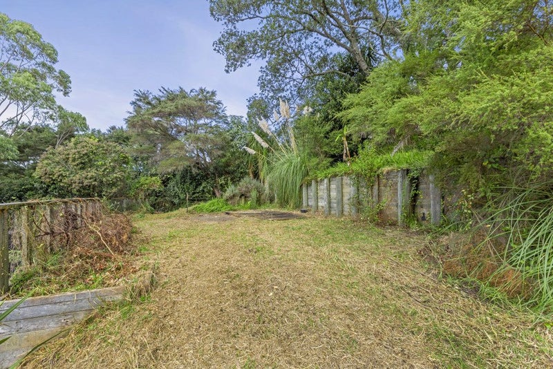34A Cross Street, Raglan - Carousel 1