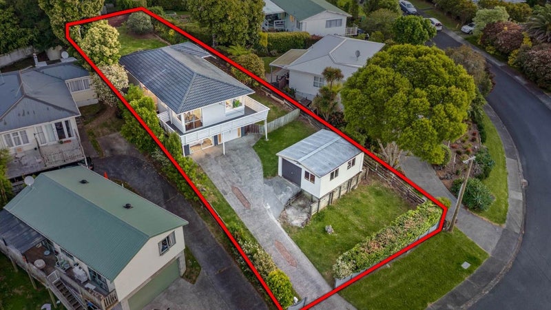 37 Lanigan Street, Birkdale, Auckland - Carousel 1