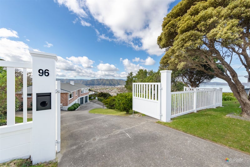96 Dowse Drive, Maungaraki, Lower Hutt - Carousel 1