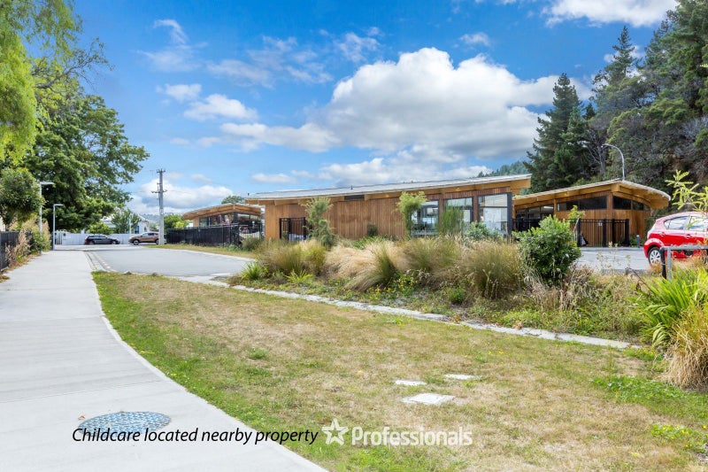 24 Reakes Crescent, Wallaceville, Upper Hutt - Carousel 17