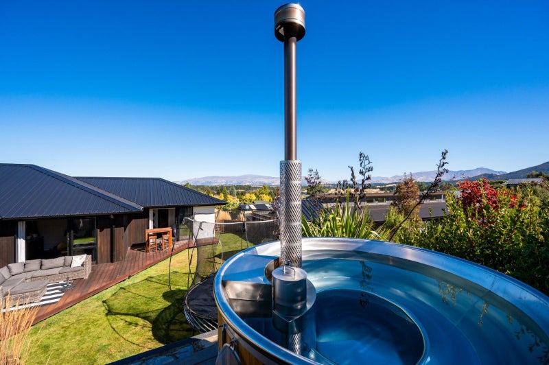 9 Sarges Way, Wanaka - Carousel 2