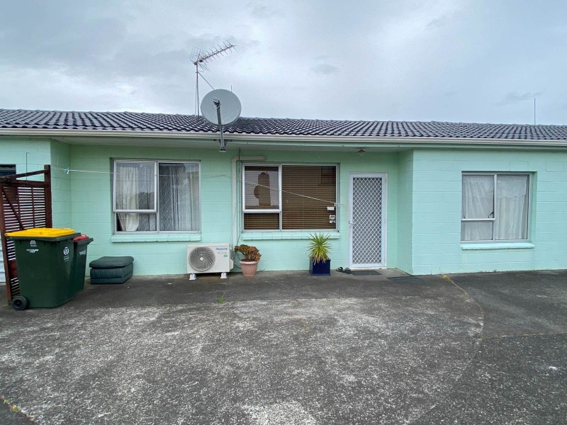 32A McKean Avenue, Manurewa, Auckland - Carousel 1
