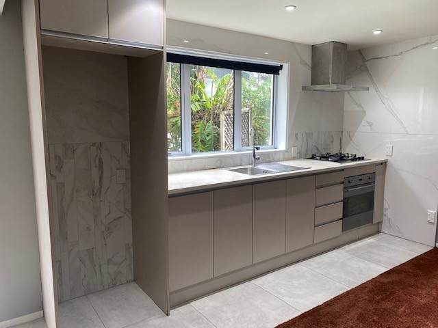 90 Hills Road, Otara, Auckland - Carousel 2