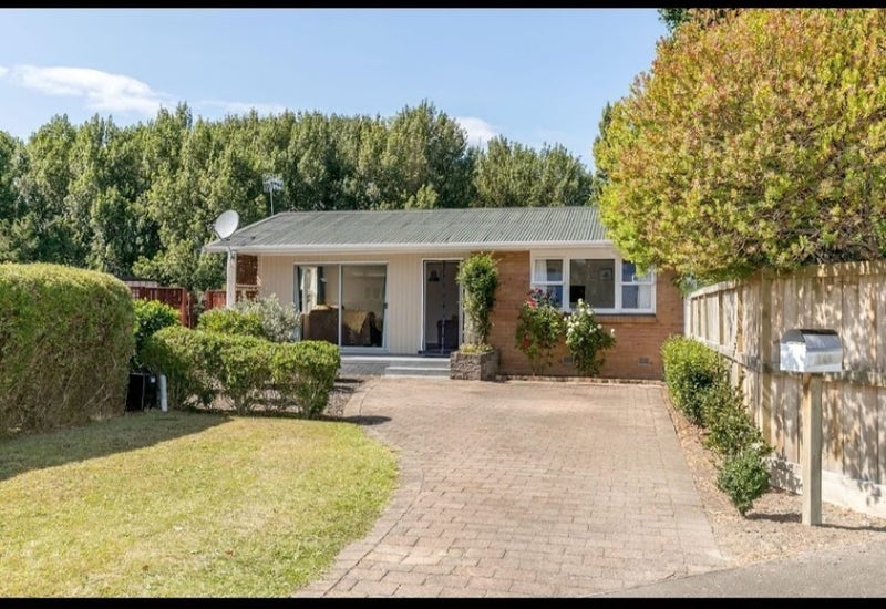 14B Goldsmith Street, Maeroa, Hamilton - Carousel 1