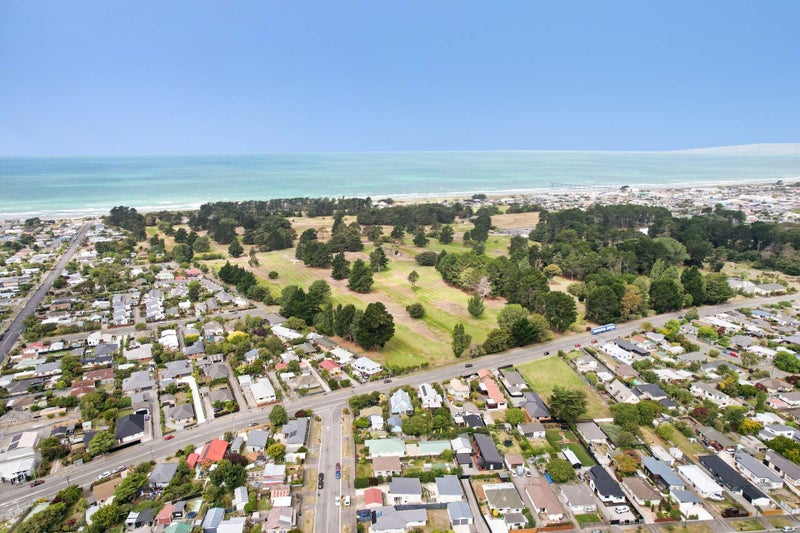 9 Dennitt Street, New Brighton, Christchurch - Carousel 1