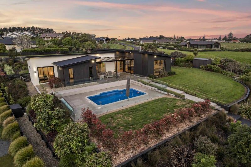 20 Capriole Crescent, Papakura - Carousel 1