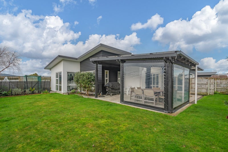 20 Lorenzo Place, Kelvin Grove, Palmerston North - Carousel 15