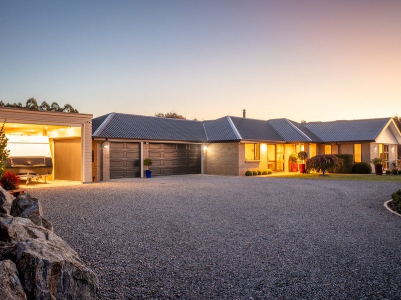 5 Toetoe Lane, Redwood Valley - Carousel 1